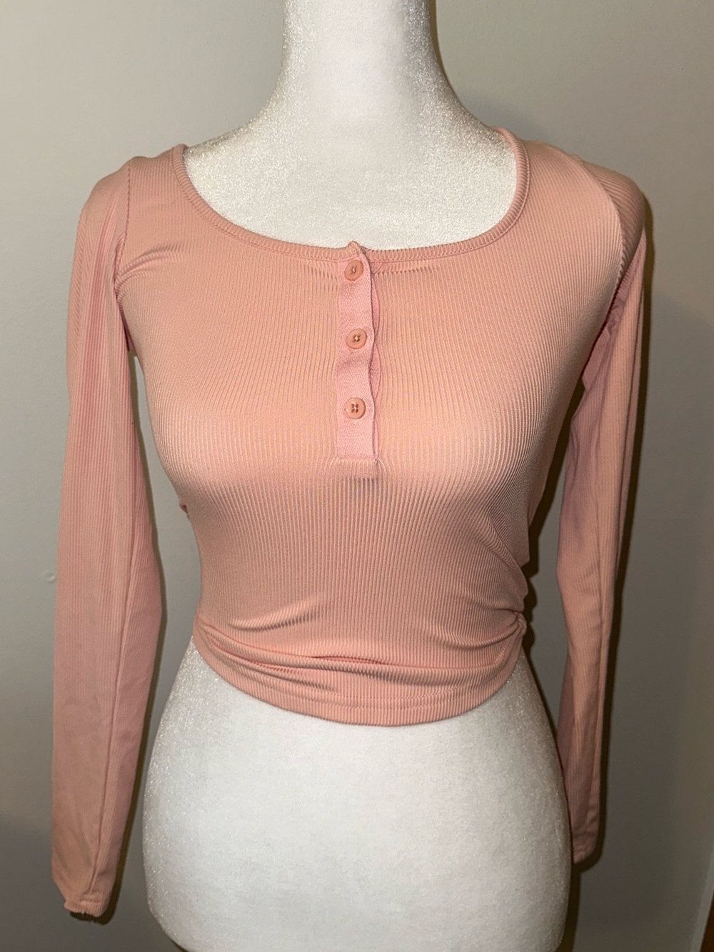 $5 in Bundle💟 Dolls Long Sleeve Women’s Top - Pink - Picture 2 of 2